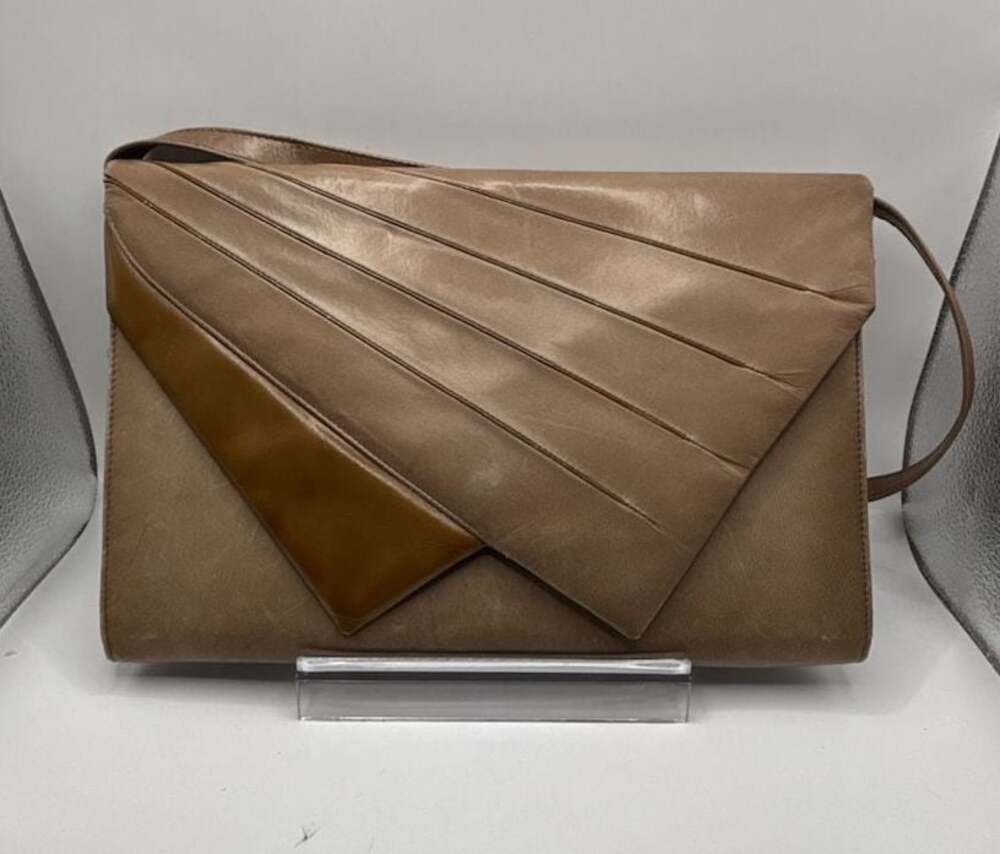 Vintage Bruno Magli Made in Italy Tan Leather Pleated Shoulder Bag